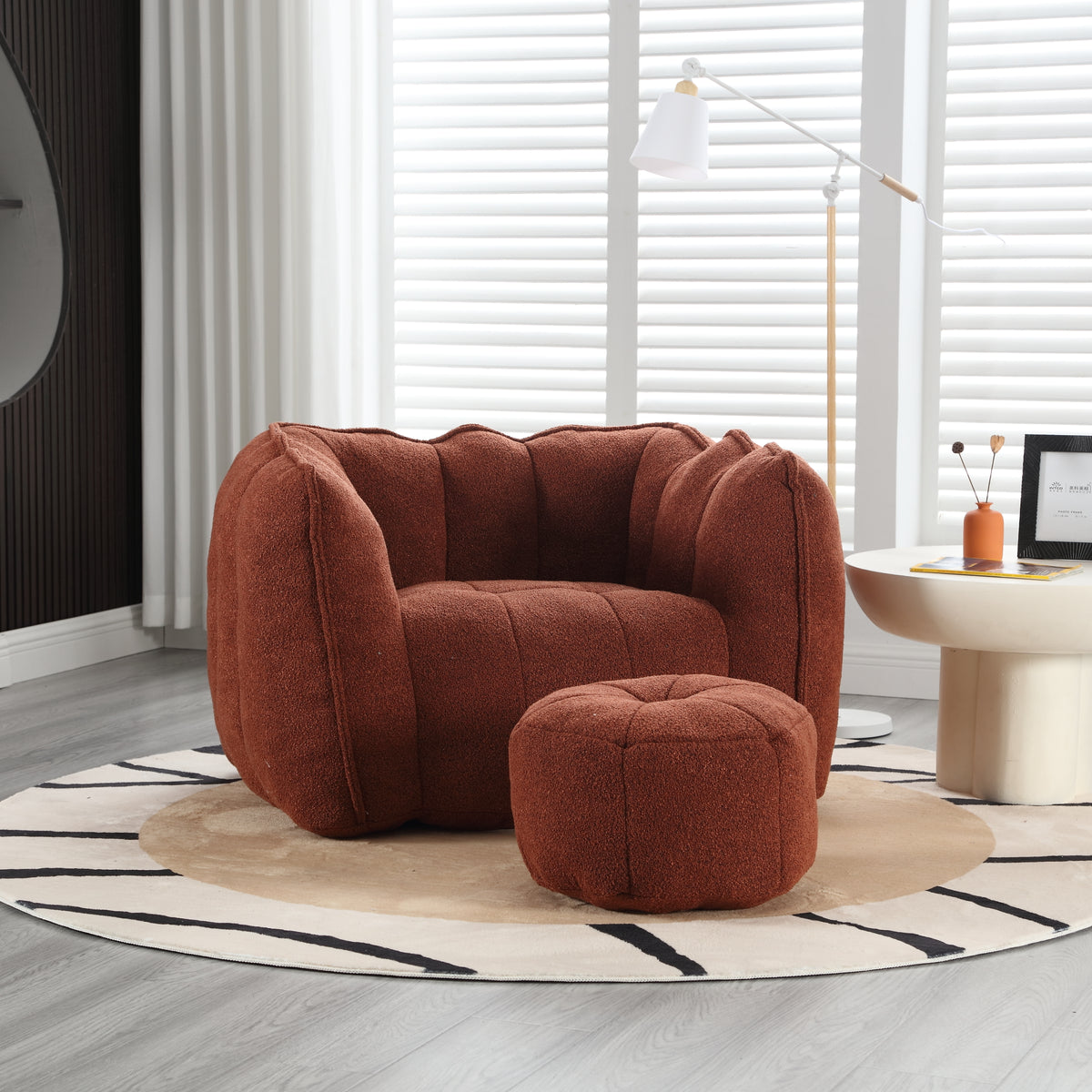 Cushy Square: Poltrona e Poggiapiedi in Schiuma Lusso