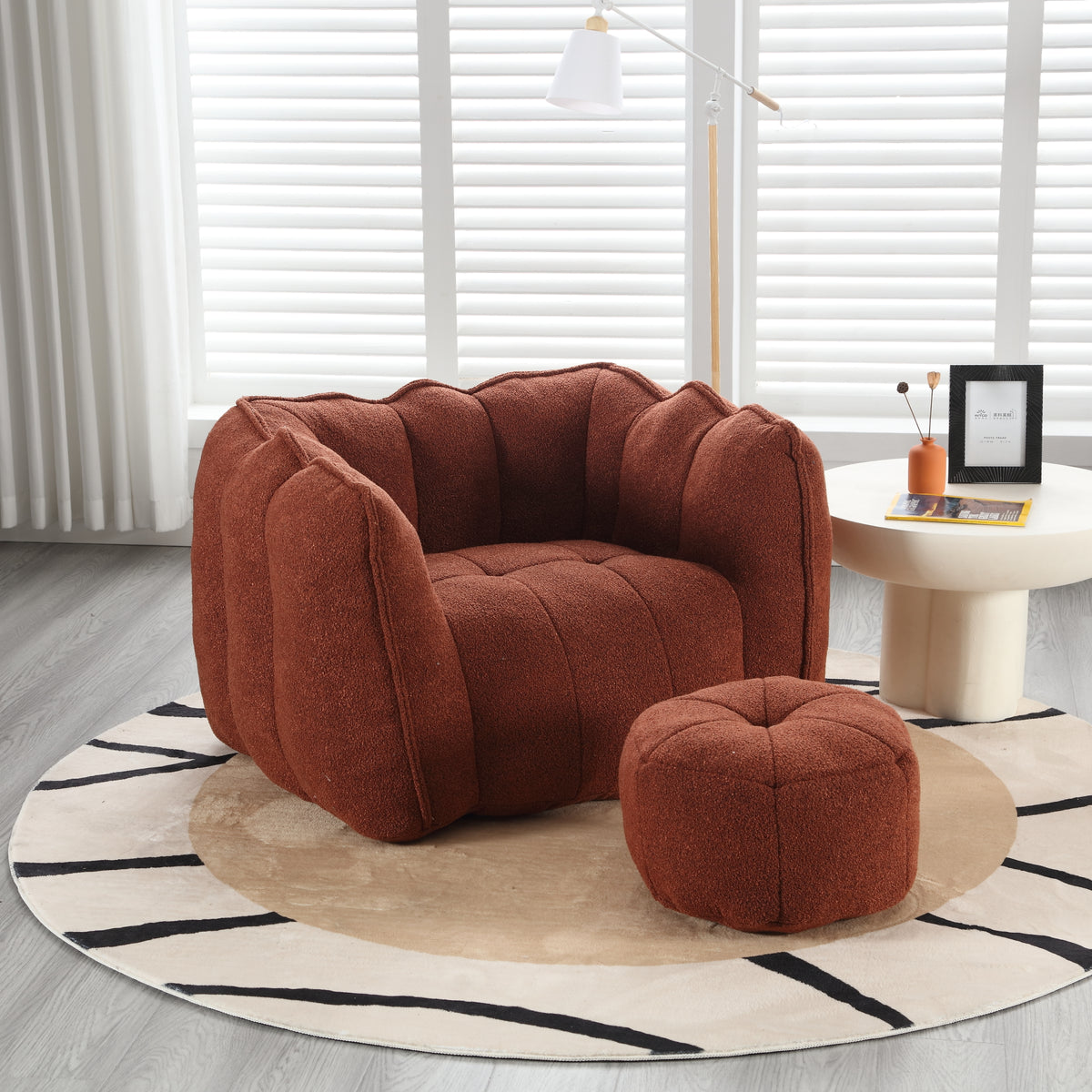 Cushy Square: Poltrona e Poggiapiedi in Schiuma Lusso